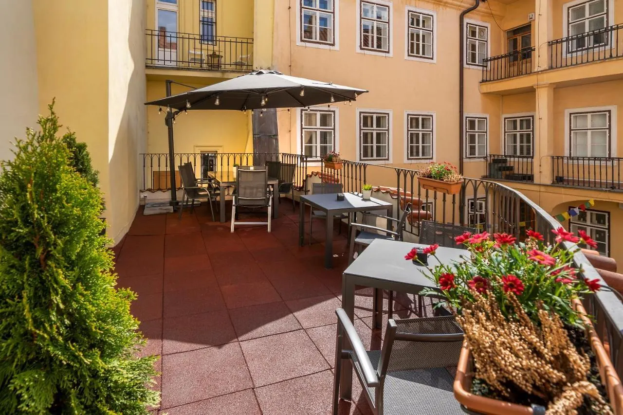 Old Town - Aparthotel Michalska Prag 4*,