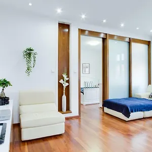 Appartamento Royal Near River - Nek4th